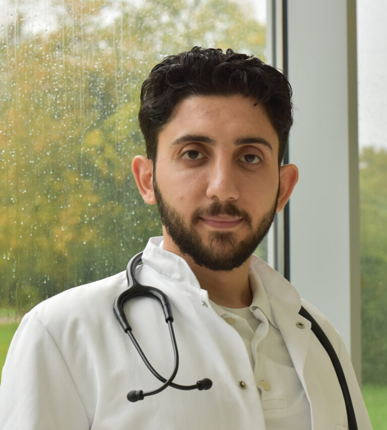 Assistenzarzt Ali Al Mandil