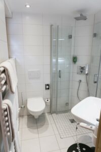 Ferienhaus_1_Ansicht_9_Bad_8