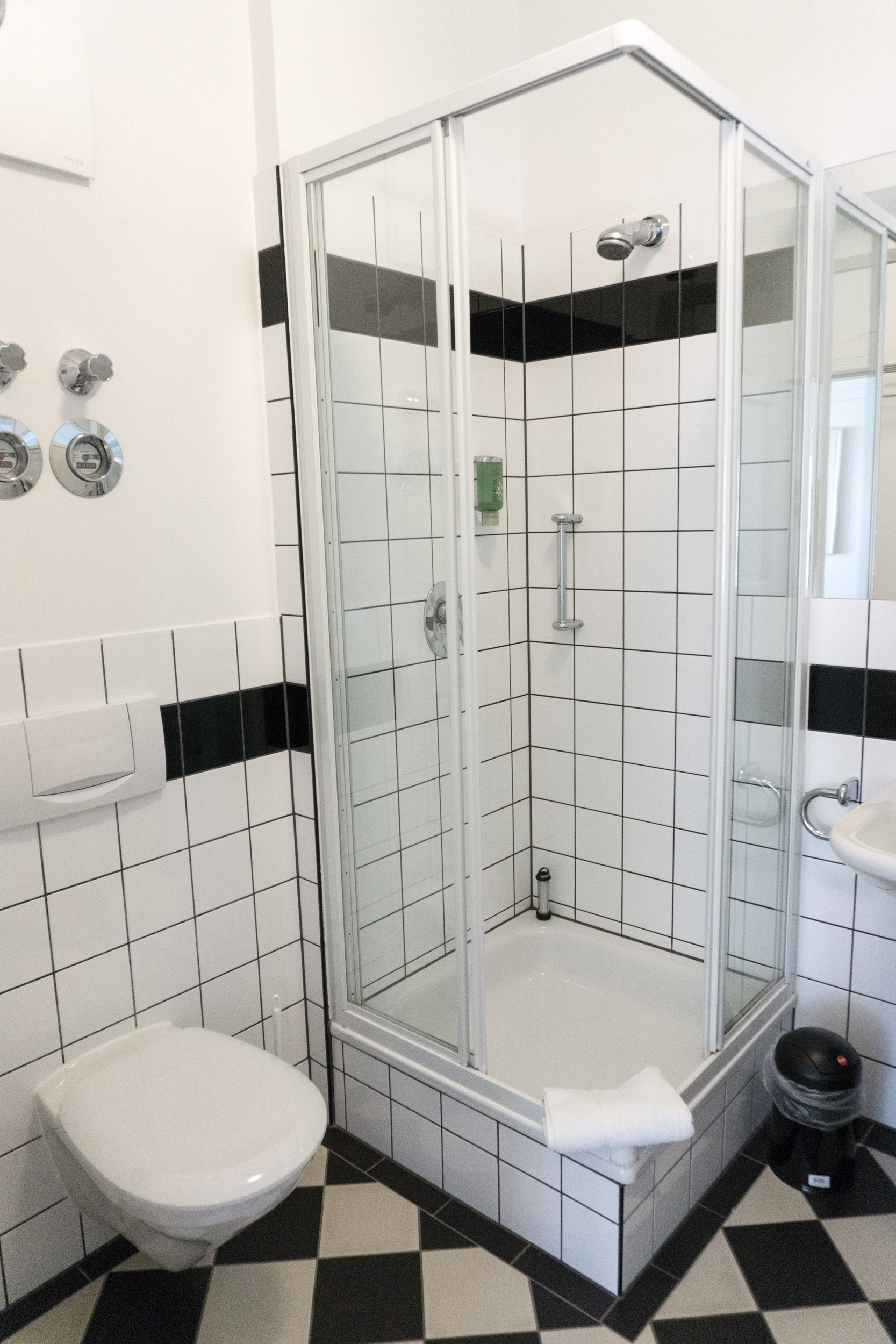 Ferienhaus_2_Ansicht_9_Bad_2_8