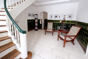 Gaestehaus_Karl_Ansicht_1_Eingangsbereich_1